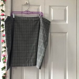 Plaid Eloquii Skirt 🏁🖤💬😌